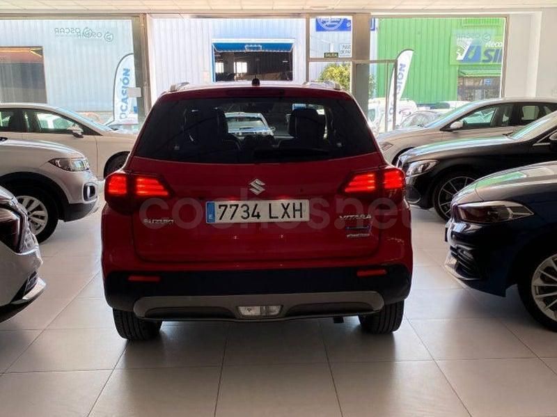 Usado Suzuki Vitara GLX 116 CV (85 kW) 2022 Granate SUV