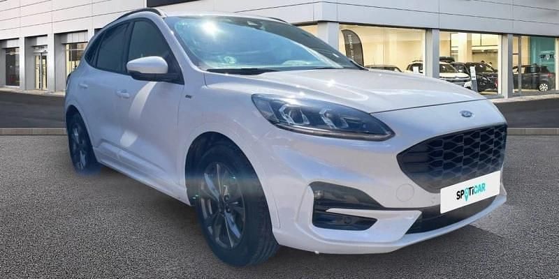 Usado Ford Kuga ST-Line 150 CV (110 kW) 2022 Blanco SUV