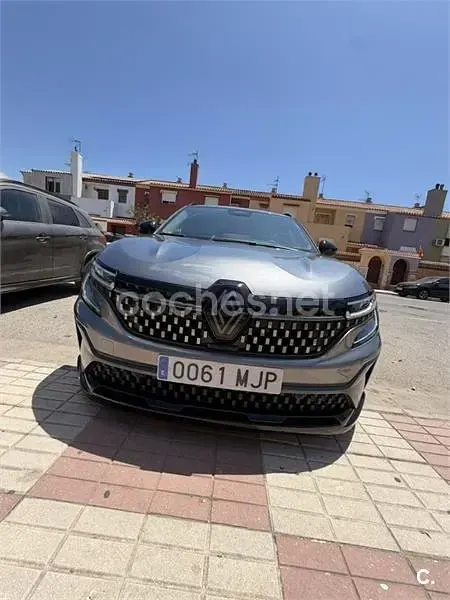 Usado Renault Austral Techno 158 CV (116 kW) 2023 Gris / plata SUV