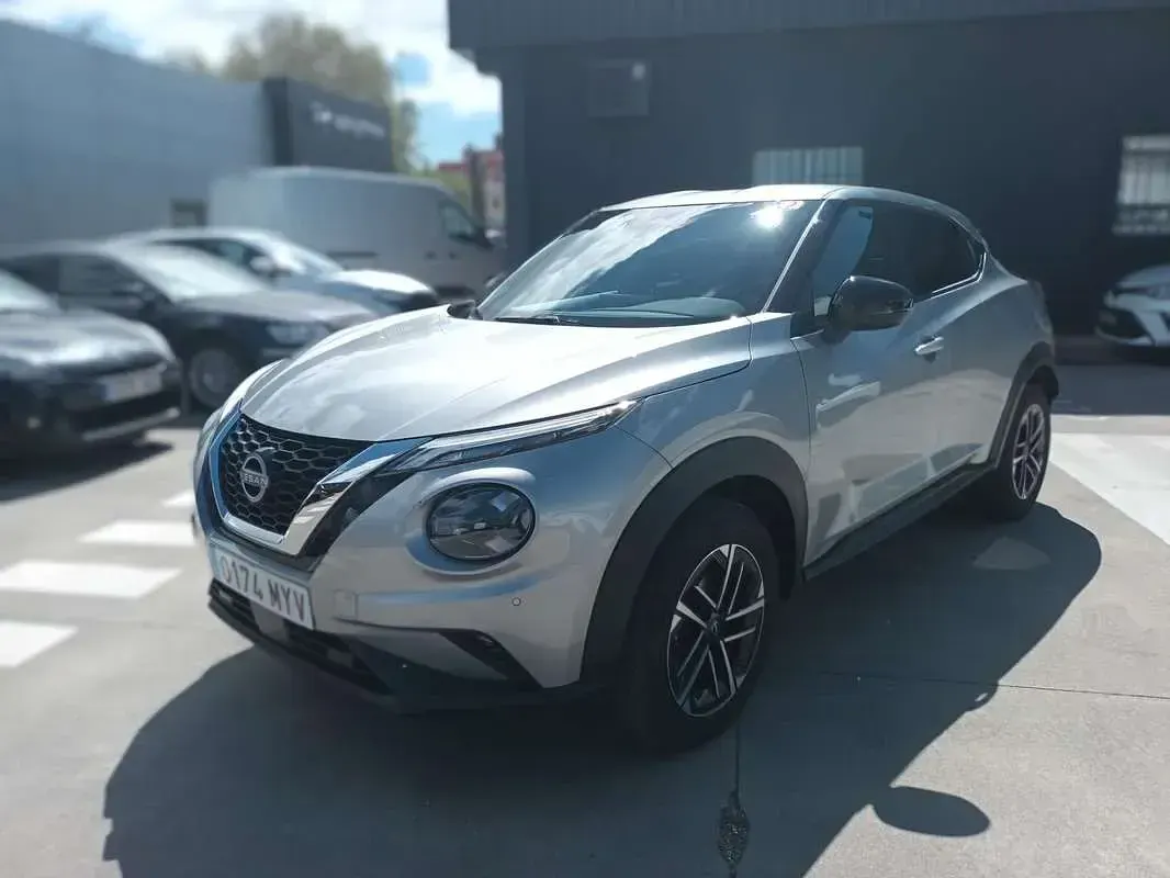 Usado Nissan Juke N-Connecta 114 CV (83 kW) 2025 Gris SUV