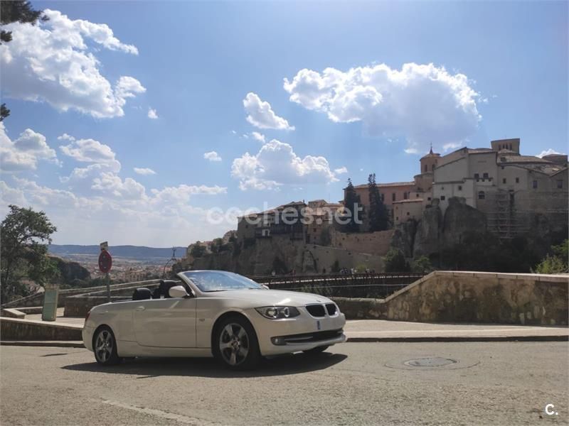 Blanco Usado 2012 BMW 320 Cabriolet Comfort Edition Descapotable | 17.750 € - Imagen 1/4