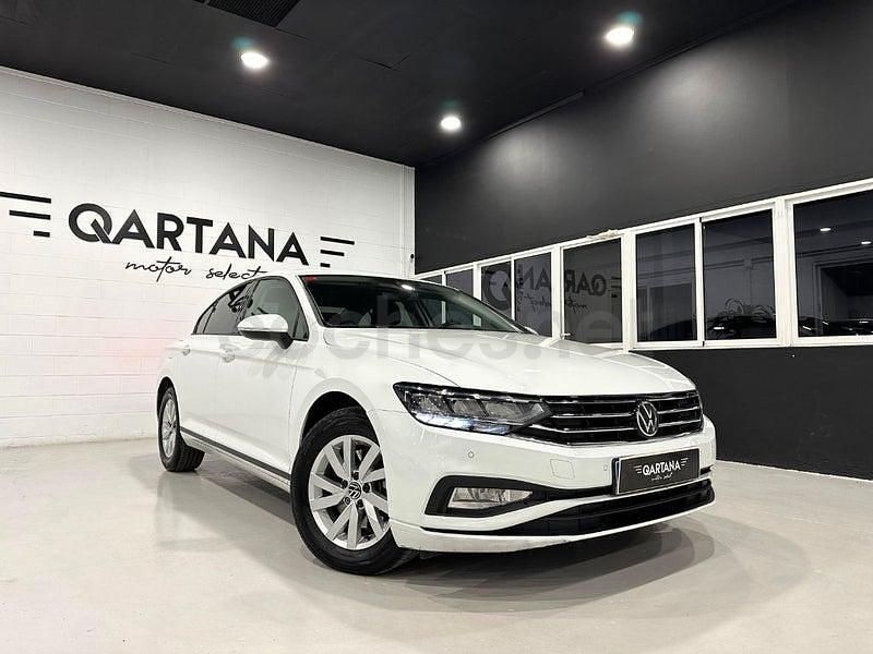 Usado VW Passat Business 122 CV (89 kW) 2021 Blanco Berlina