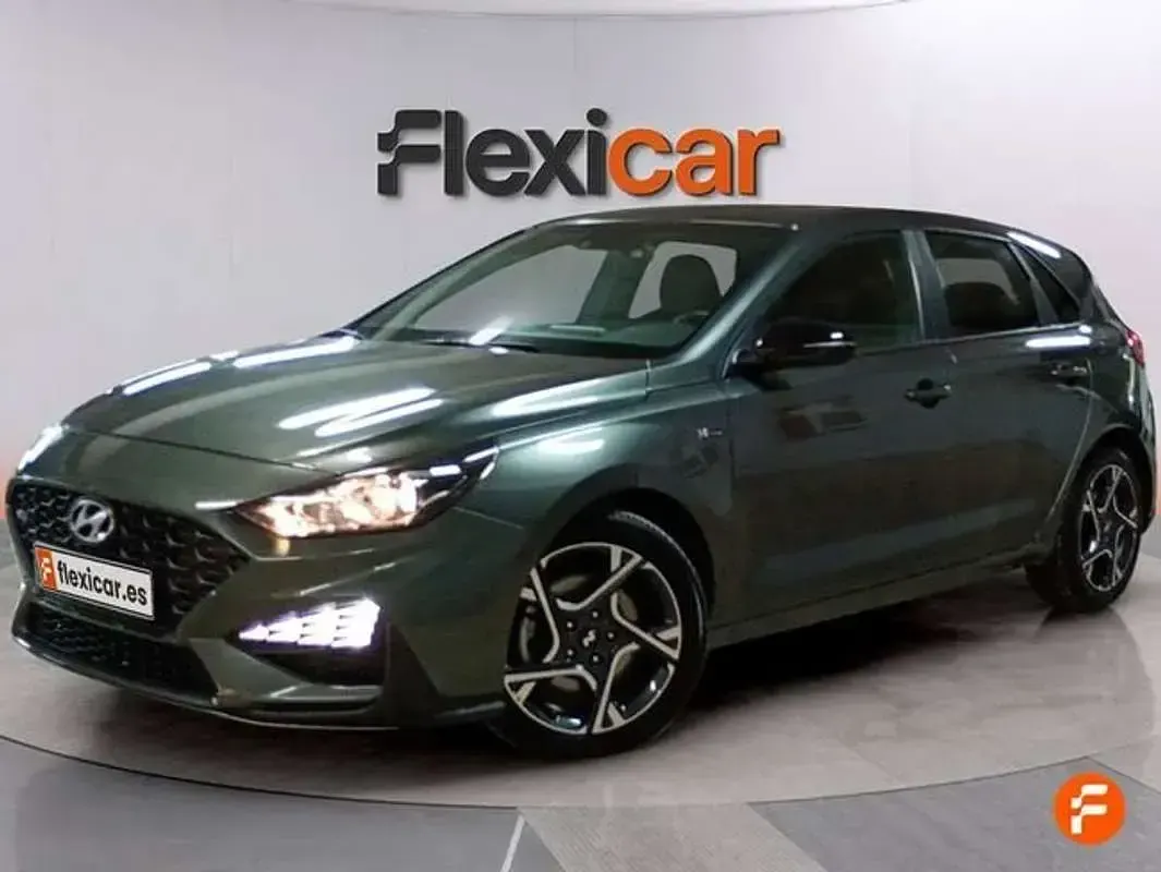 Usado Hyundai i30 N Line 120 CV (88 kW) 2023 Gris Berlina