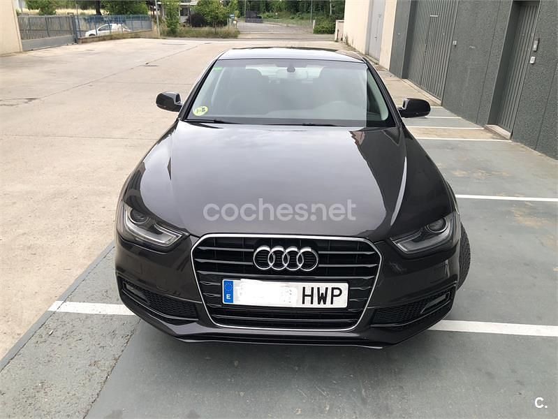 Usado Audi A4 S-Line 150 CV (110 kW) 2014 Gris / plata Berlina
