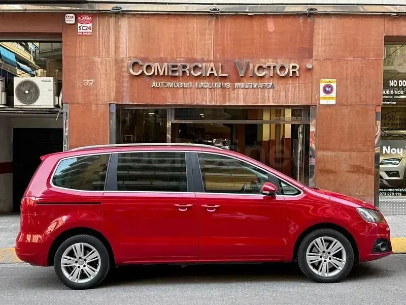 Usado Seat Alhambra Ecomotive 170 CV (125 kW) 2011 Rojo Monovolumen