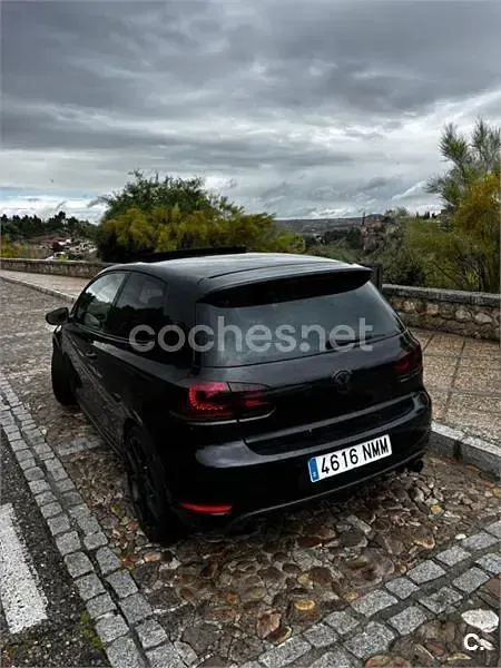 Usado VW Golf VI GTI 210 CV (154 kW) 2009 Negro Utilitario