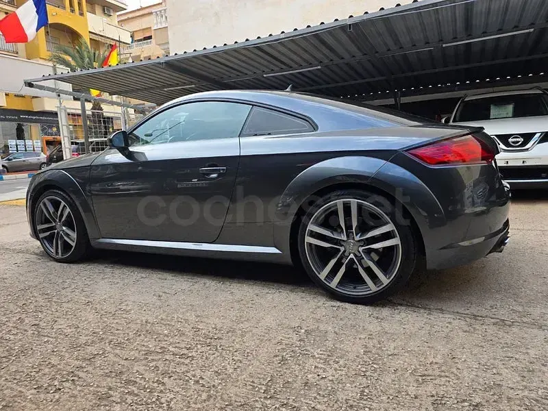 Usado Audi TT 230 CV (169 kW) 2015 Gris / plata Coupe