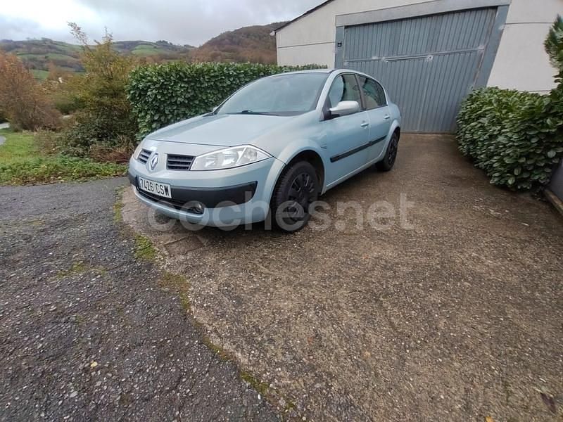 Usado Renault Mégane II Dynamique 120 CV (88 kW) 2004 Azul Berlina