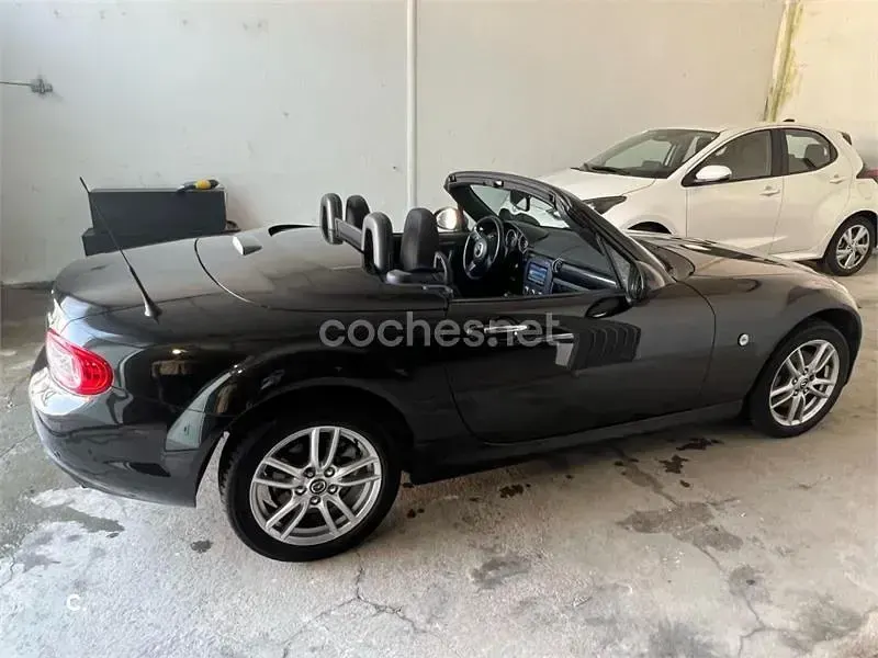 Usado Mazda MX5 Style 126 CV (92 kW) 2013 Negro Descapotable