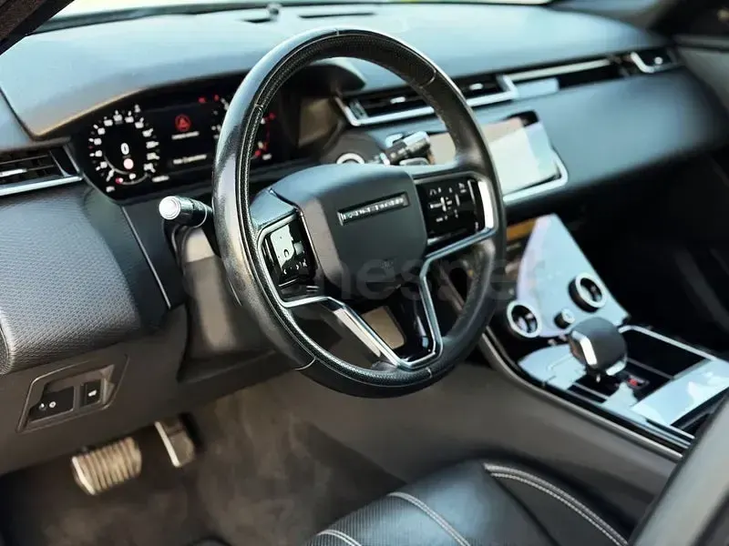 Usado Land Rover Range Rover Velar R-Dynamic 204 CV (150 kW) 2021 Gris / plata SUV