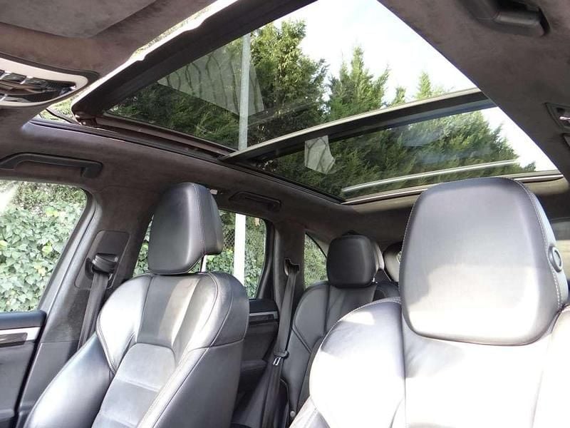 Usado Porsche Cayenne GTS 420 CV (308 kW) 2014 Negro SUV