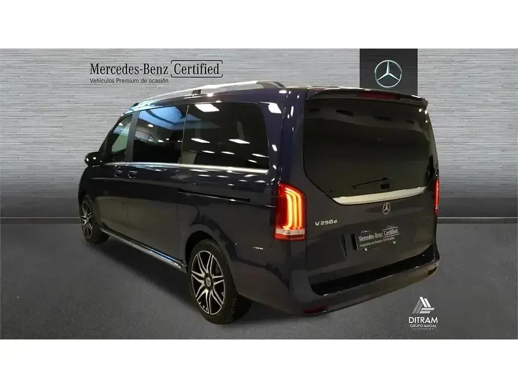Usado Mercedes V250 Avantgarde 190 CV (139 kW) 2023 Azul Monovolumen