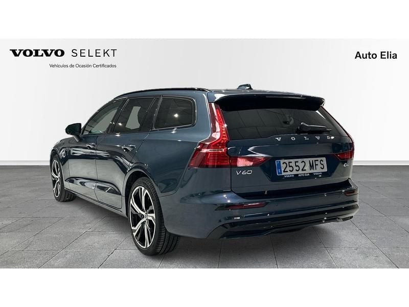 Usado Volvo V60 Plus 197 CV (144 kW) 2023 Azul Familiar