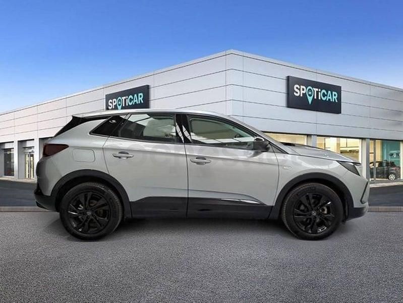 Usado Opel Grandland X 130 CV (95 kW) 2024 Gris / plata SUV
