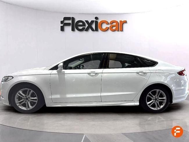 Usado Ford Mondeo Trend 125 CV (91 kW) 2016 Blanco Berlina