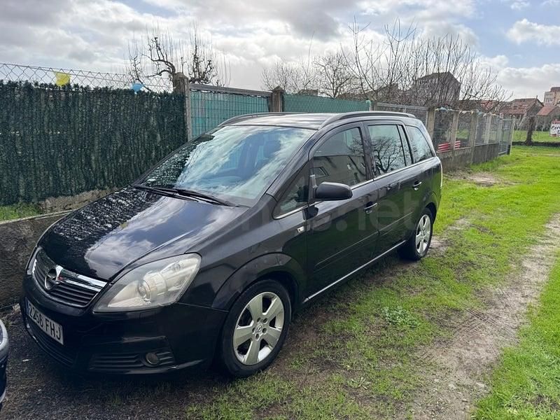 Usado Opel Zafira Cosmo 150 CV (110 kW) 2007 Negro Monovolumen