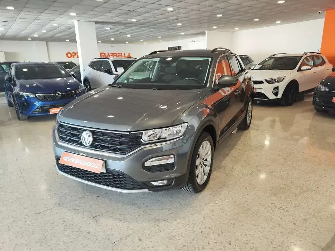 Usado VW T-Roc Advance 116 CV (85 kW) 2020 Gris SUV