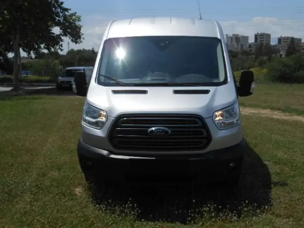 Usado Ford Transit Trend 105 CV (77 kW) 2018 Gris Van