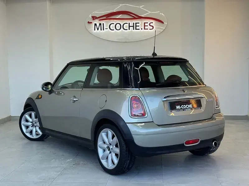 Usado Mini Cooper 120 CV (88 kW) 2008 Beige Utilitario