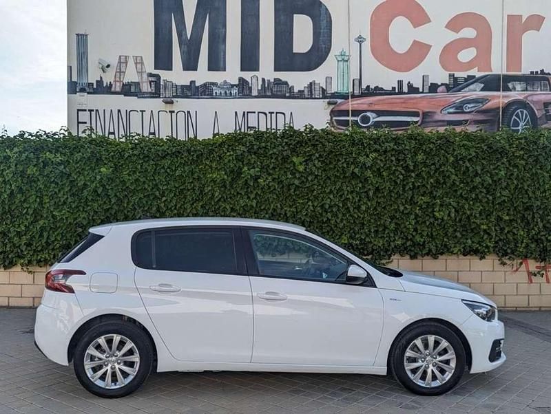 Usado Peugeot 308 Style 131 CV (96 kW) 2019 Blanco Utilitario