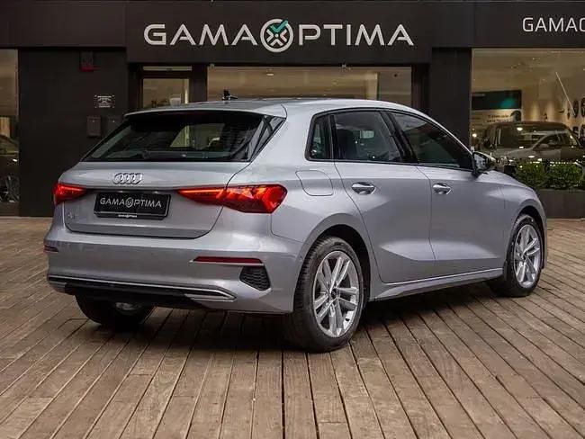 Usado Audi A3 Advanced Plus 150 CV (110 kW) 2023 Gris Berlina