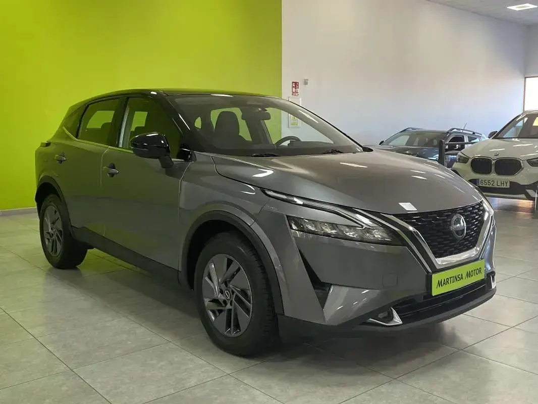 Usado Nissan Qashqai Acenta 158 CV (116 kW) 2024 Gris SUV