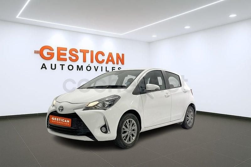 Blanco Usado 2020 Toyota Yaris Hybrid Active Berlina | 14.990 € (Buen precio) - Imagen 1/4