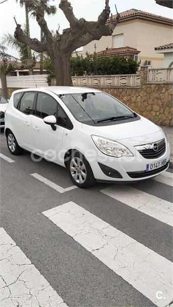 Usado Opel Meriva Excellence 140 CV (102 kW) 2011 Blanco Monovolumen