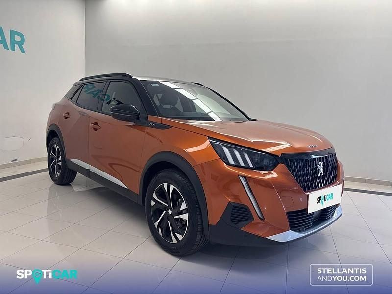 Usado Peugeot 2008 GT 131 CV (96 kW) 2023 Naranja SUV