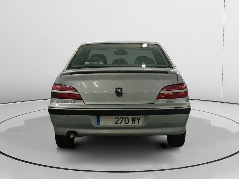 Usado Peugeot 406 111 CV (81 kW) 2000 Gris Berlina