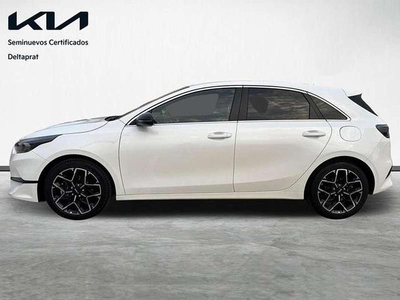 Usado Kia Ceed Style 101 CV (74 kW) 2024 Blanco Utilitario