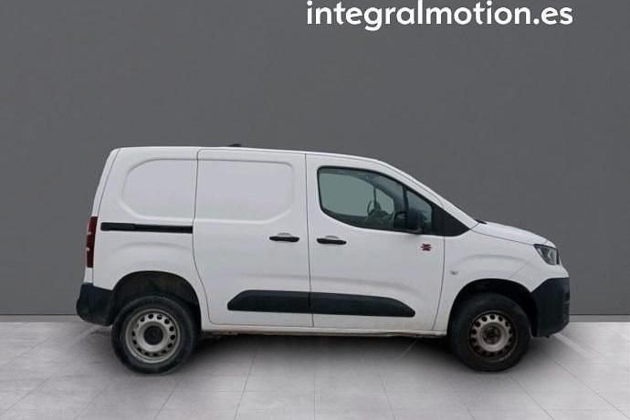 Usado Peugeot Partner Premium 131 CV (96 kW) 2021 Monovolumen