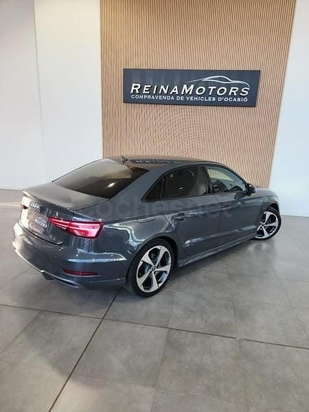 Usado Audi A3 S-Line 150 CV (110 kW) 2018 Gris / plata Berlina