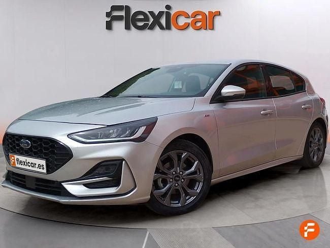 Usado Ford Focus ST-Line 125 CV (91 kW) 2023 Gris / plata Berlina