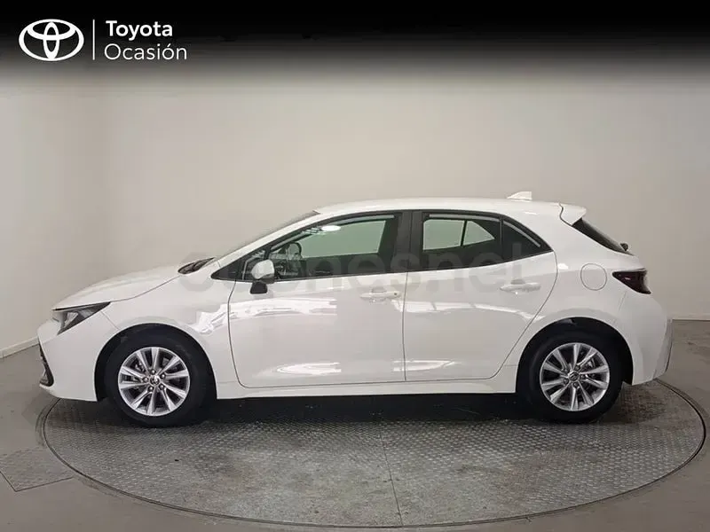 Usado Toyota Corolla Active 140 CV (102 kW) 2023 Blanco Berlina