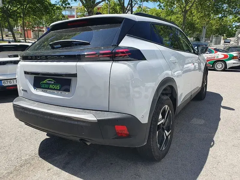 Usado Peugeot 2008 Allure 100 CV (73 kW) 2025 Blanco SUV