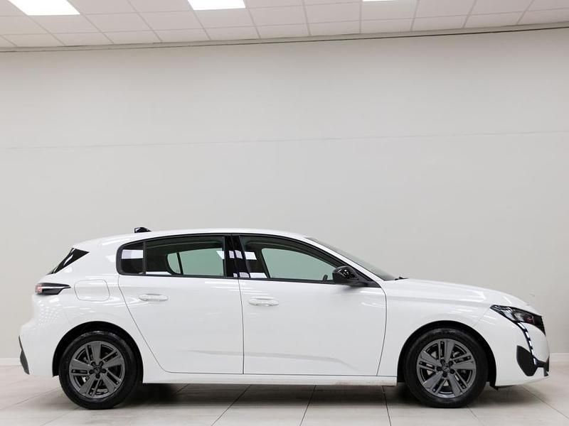 Usado Peugeot 308 Active 130 CV (95 kW) 2022 Blanco Berlina