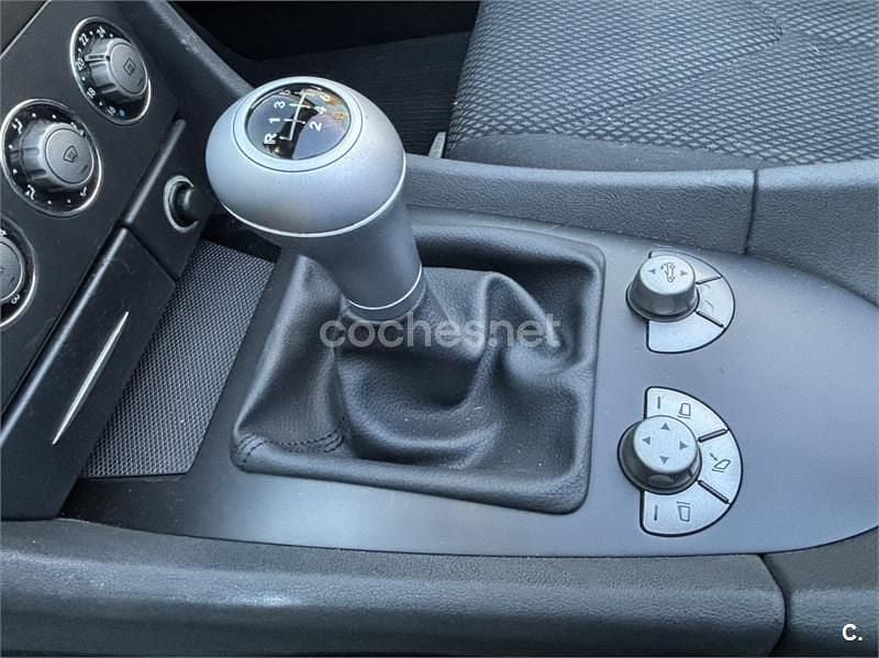Usado Mercedes SLK200 163 CV (119 kW) 2004 Gris / plata Descapotable