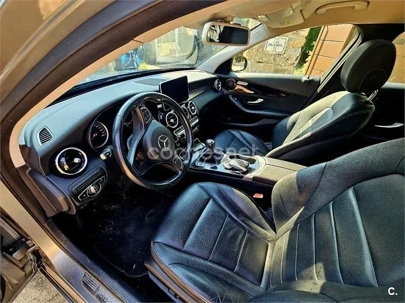 Usado Mercedes C220 170 CV (125 kW) 2014 Blanco Familiar