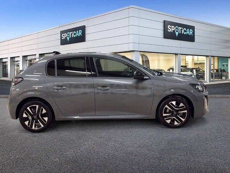 Usado Peugeot 208 Allure 100 CV (73 kW) 2025 Gris Utilitario