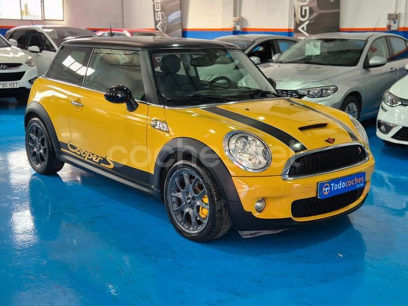 Usado Mini Cooper S 175 CV (128 kW) 2008 Amarillo Utilitario