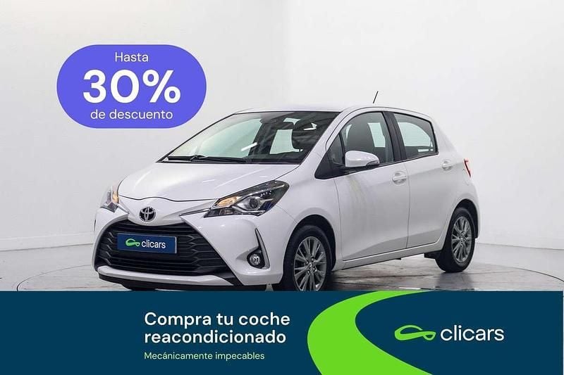 Usado Toyota Yaris Active 111 CV (81 kW) 2019 Blanco Utilitario