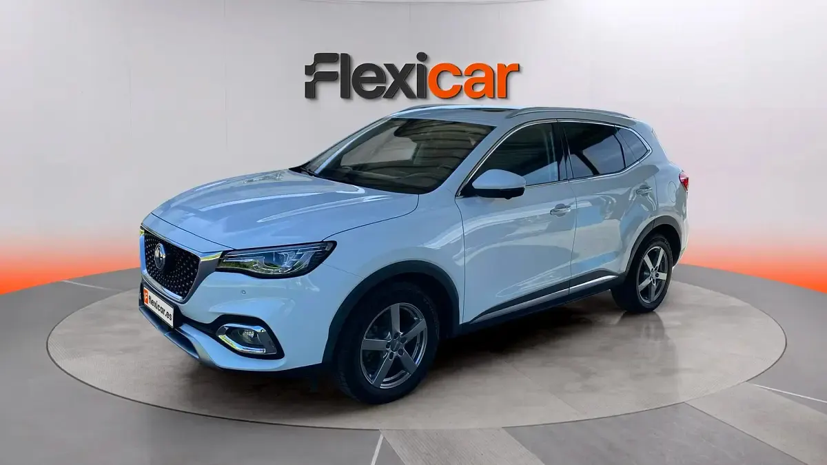 Używany MG HS Luxury 258 KM (189 kW) 2021 Biały SUV