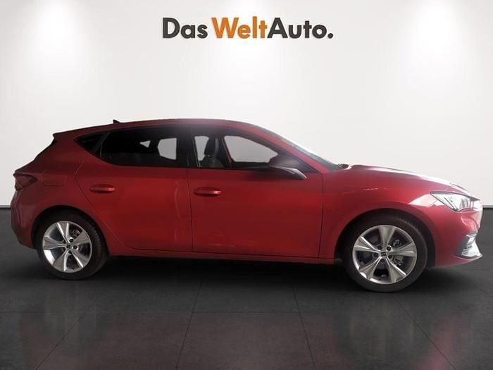 Usado Seat Leon FR 116 CV (85 kW) 2025 Rojo