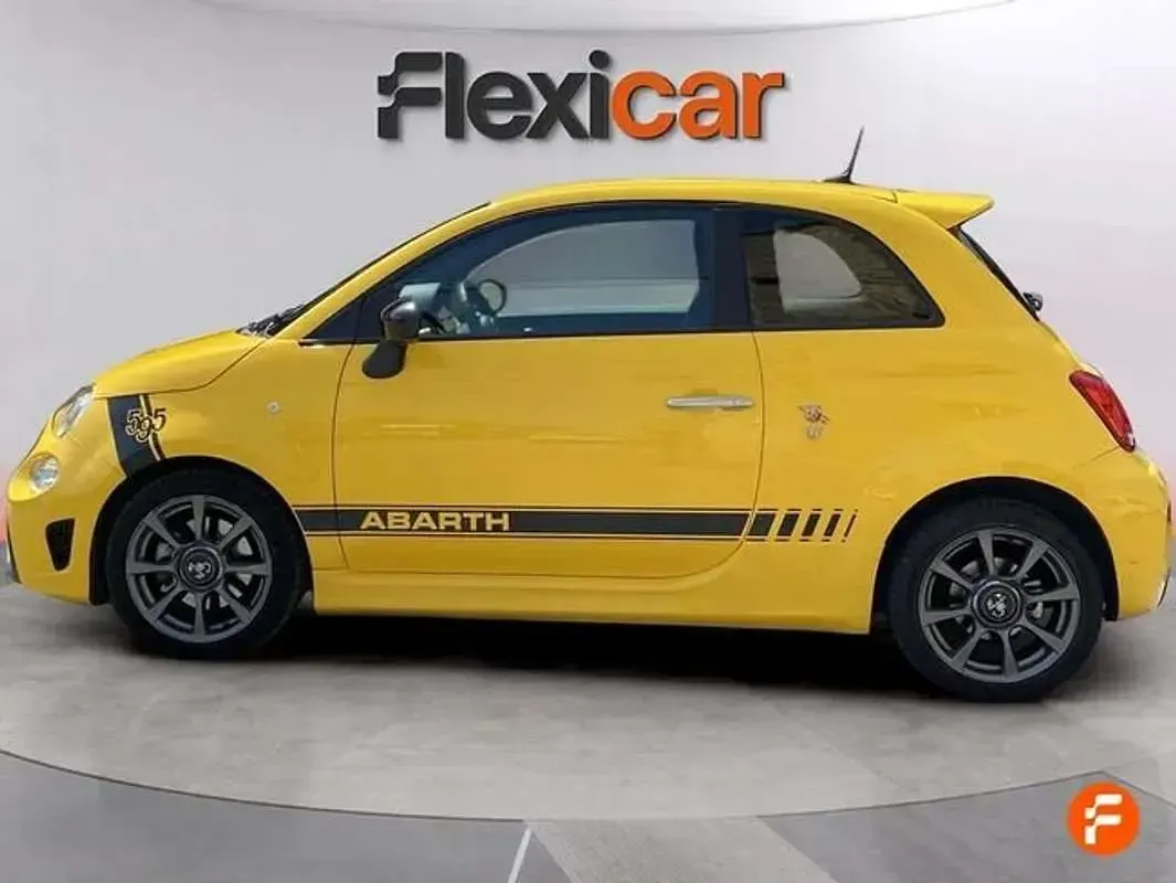 Usado Abarth 595 145 CV (106 kW) 2022 Amarillo Berlina
