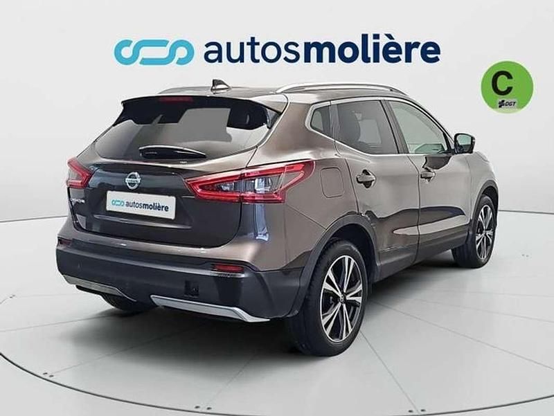 Usado Nissan Qashqai N-Connecta 131 CV (96 kW) 2017 Marrón SUV