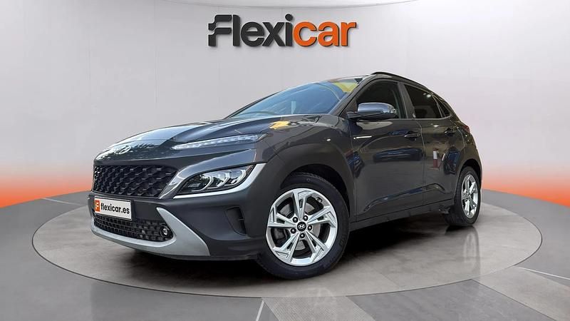 Usado Hyundai Kona 120 CV (88 kW) 2022 Gris SUV