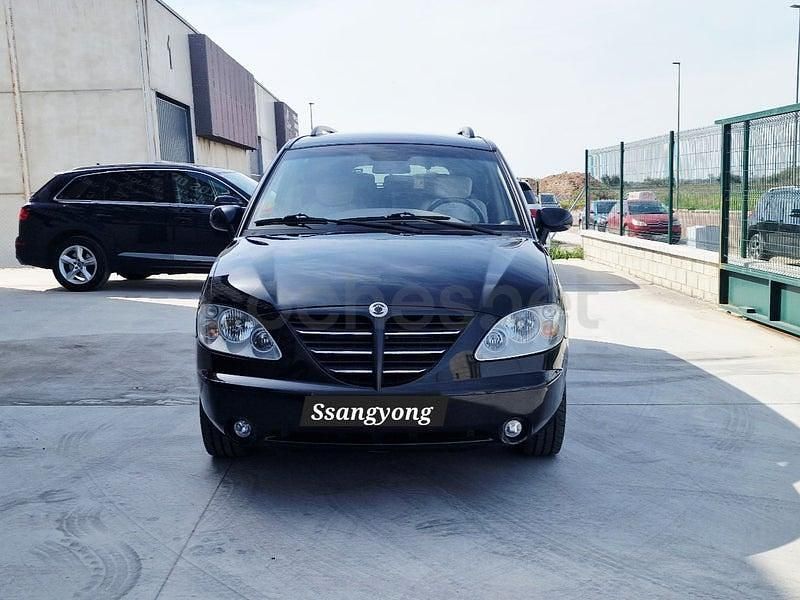 Usado SsangYong Rodius Limited 165 CV (121 kW) 2005 Negro Monovolumen