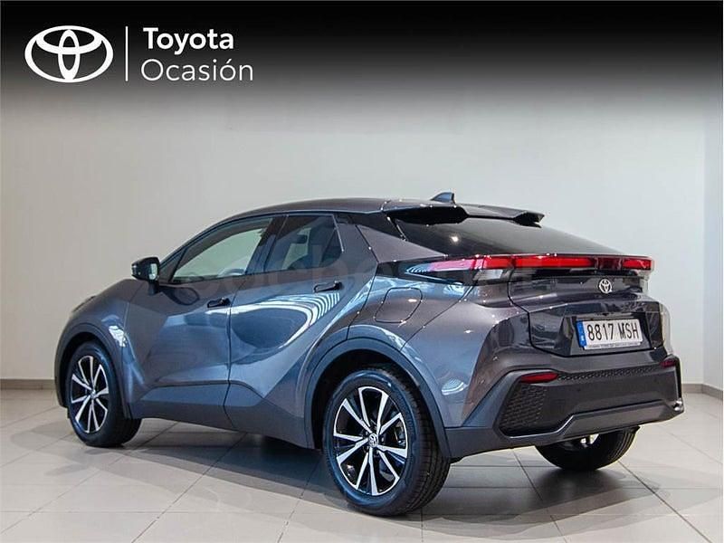 Usado Toyota C-HR Advance 140 CV (102 kW) 2024 Gris / plata SUV