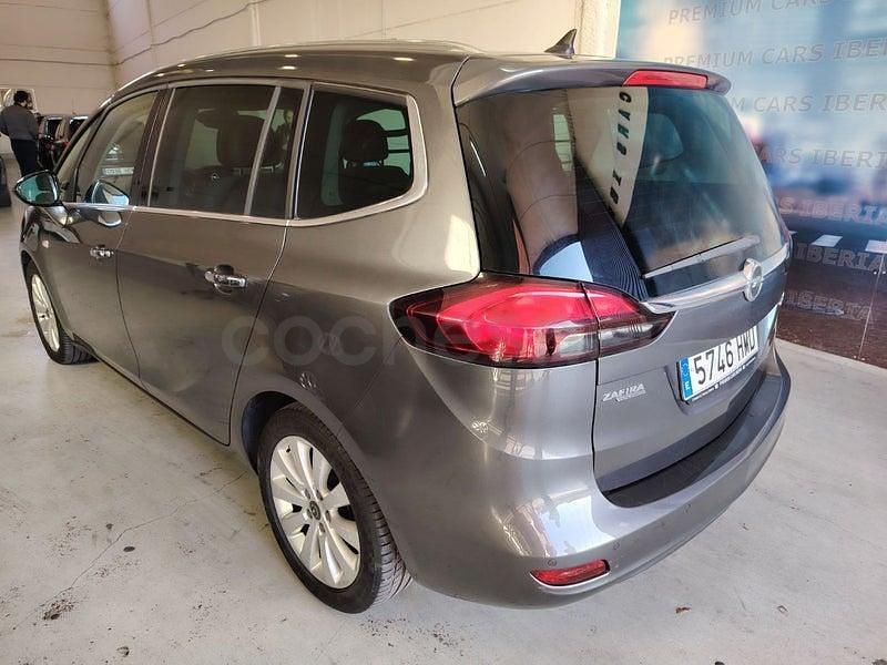 Usado Opel Zafira Tourer Excellence 130 CV (95 kW) 2012 Gris / plata Monovolumen